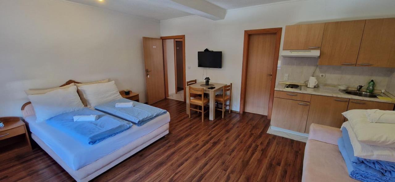 Apartments Galijasevic Кулен Вакуф Екстериор снимка